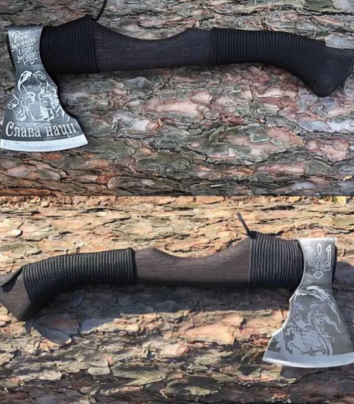 Сокири сувенірні