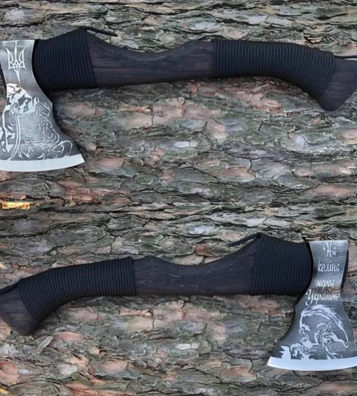 Сокири сувенірні