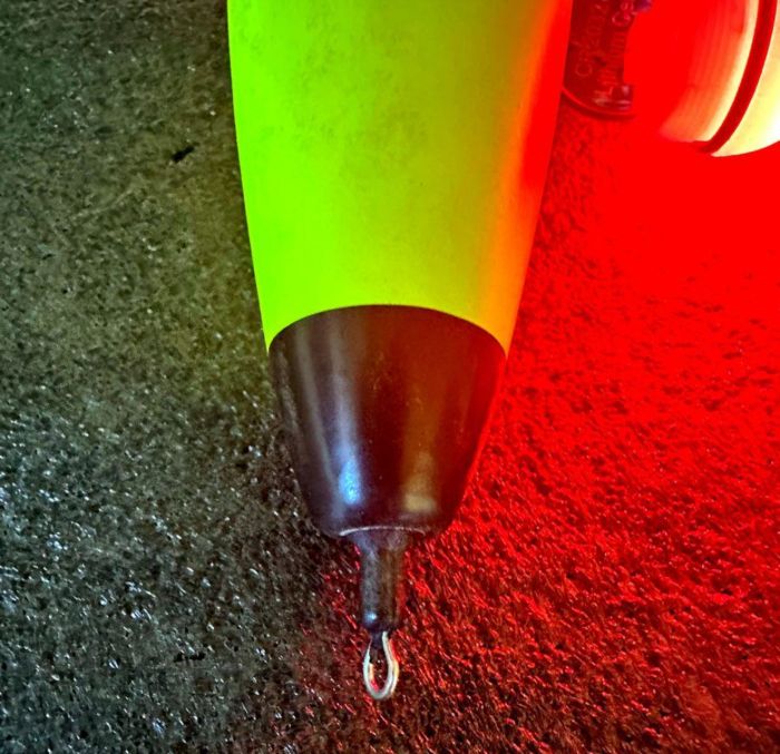 Світлодіодний поплавець на товстолоба - Дротик