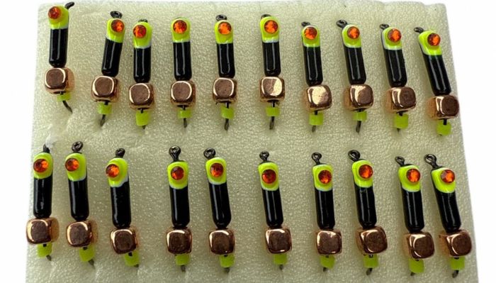 Мормишка Вольфрамова Володимирська Гвоздик - З шестигранником золото - 2.5 мм - 0.5 г - Чорний з жовтою точкою та червоним каменем - Арт.643