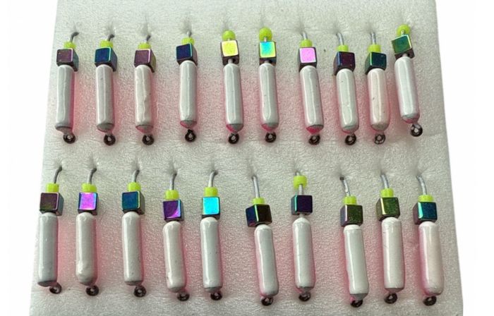 Мормишка Вольфрамова Володимирська Гвоздик - З кубиком хамелеон - 3 мм - 0.5 г - Фосфорно-рожевий - Арт.644