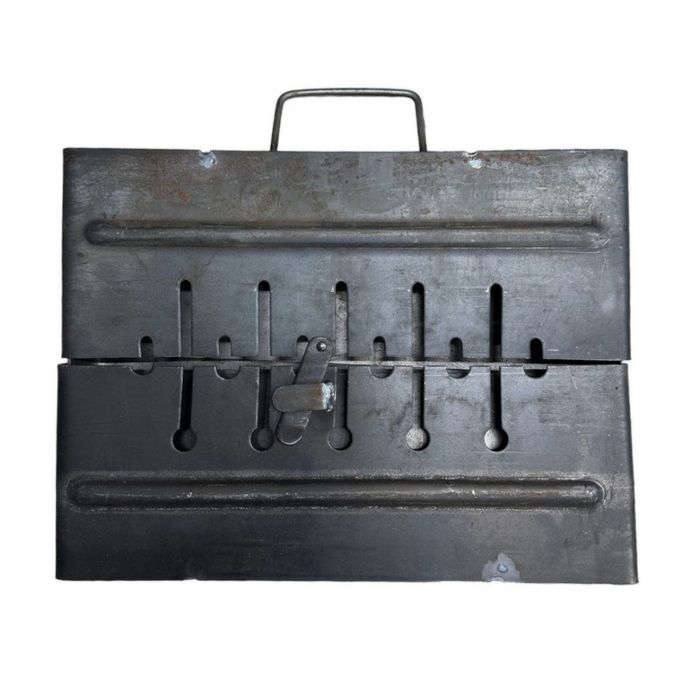 Мангал Валіза - Розкладний - Зі знімними ніжками - Сталь 2 мм - 37x35x16 см - На 6 шампурів