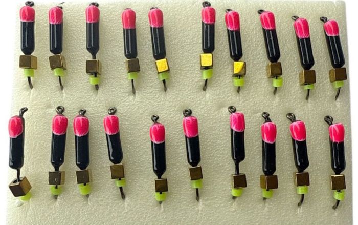 Мормишка Вольфрамова Володимирська Гвоздик - З кубиком золото - 2.5 мм - 0.5 г - Чорний з червоним - Арт.603