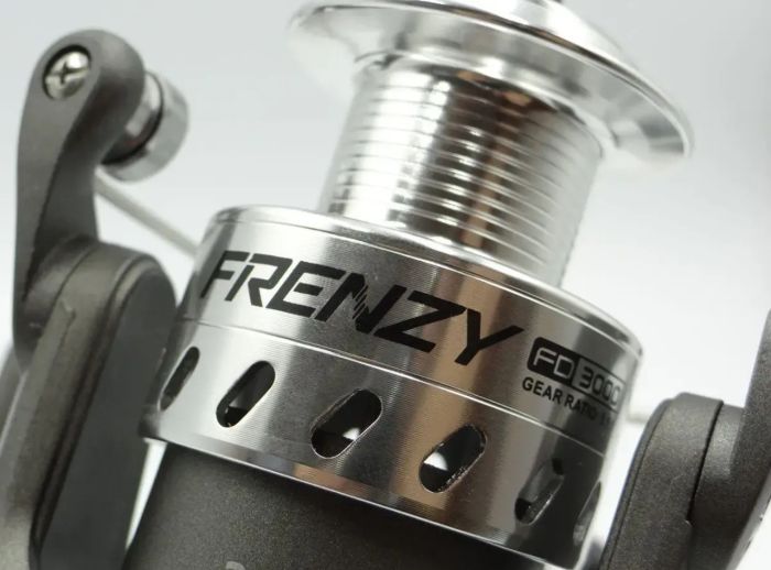 Котушка Gladiator Frenzy 2000 - 3+1 bb