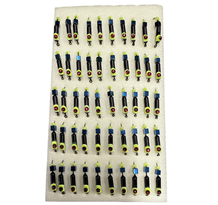 Мормишка Вольфрамова "Латишка" Гвоздик - Котяче око з кубиком блакитний - 0,5 г - МК1045