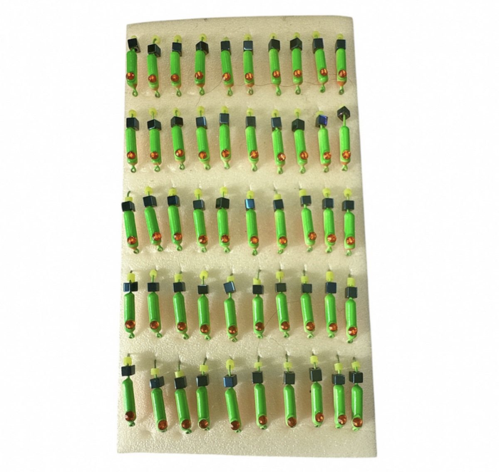 Мормишка Вольфрамова "Латишка" Гвоздик - Котяче око з кубиком блакитний - 0,5 г - МК1113