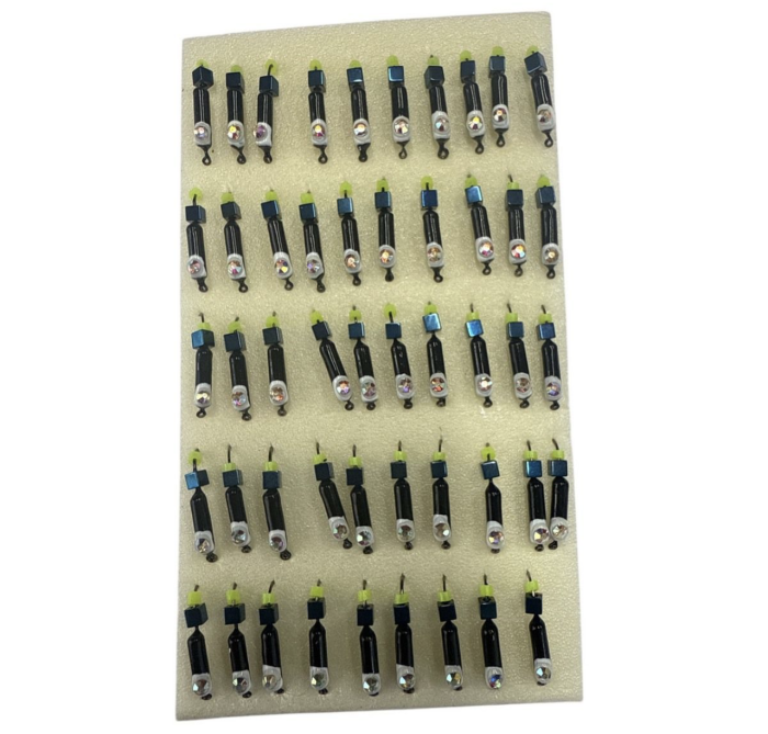 Мормишка Вольфрамова "Латишка" Гвоздик - Котяче око з кубиком хамелеон - 0,5 г - МК1028