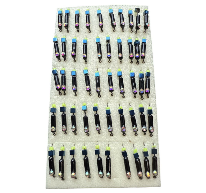 Мормишка Вольфрамова "Латишка" Гвоздик - Котяче око з кубиком хамелеон - 0,5 г - МК1052