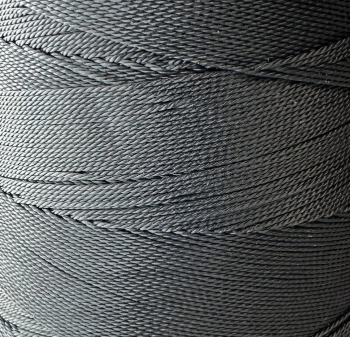 Нитка капронова (поліамідна) 93,5текс*3 (0,8 мм) - Чорна - 400 г Чорна